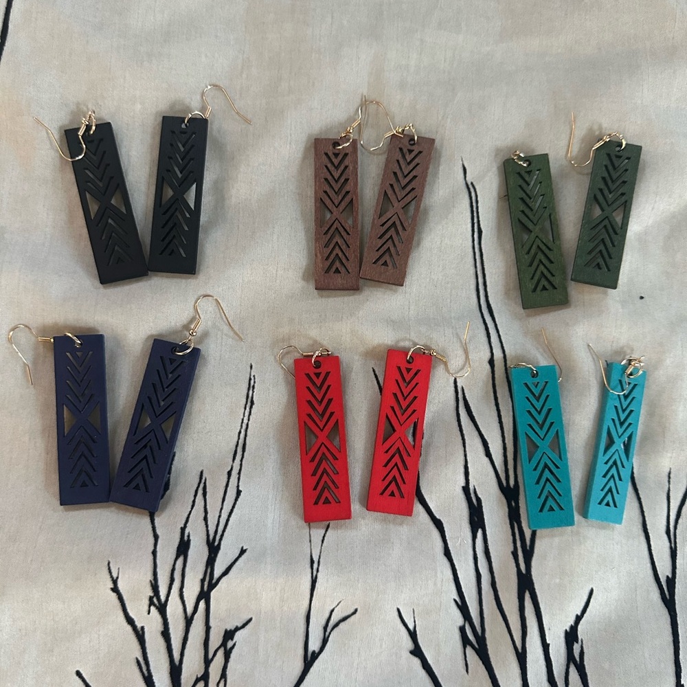 Wooden boho earrings, laser cut geometric botanical patterns, lightweight - Picture 13 of 14